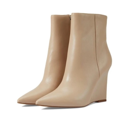 NIB Marc Fisher Dayna Taupe Leather Pointed Toe Wedge Boots